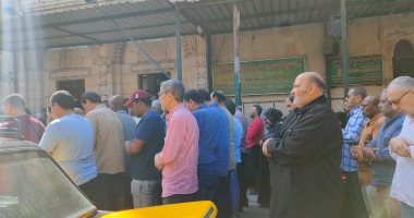تشيع جثمان شقيق المطربة أمينة بمقابر العمود فى الإسكندرية.. صور