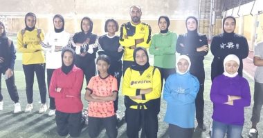 عودة أول فريق نسائى لكرة القدم بمركز شباب مدينة العمال فى قنا