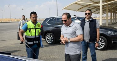 الرئيس السيسى يتفقد مدينة السيارات المتكاملة