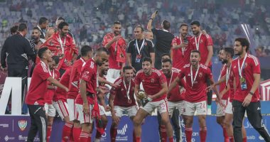 شاهد.. لحظات ما قبل إقلاع طائرة الأهلى من أبو ظبى للقاهرة