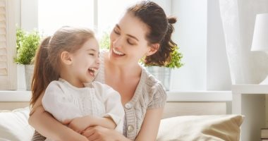 أخلاقنا الجميلة.. 8 نصائح هتساعدك فى تربية طفلك ليصبح إنسانا سويا