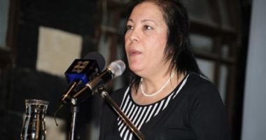 كيف تقرأ قصيدة؟.. ندوة للشاعرة فاطمة قنديل.. الليلة