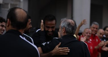 ممر شرفى وحضن كولر لـ كهربا أبرز لقطات وصول الأهلي مقر النادى بعد الفوز بالسوبر
