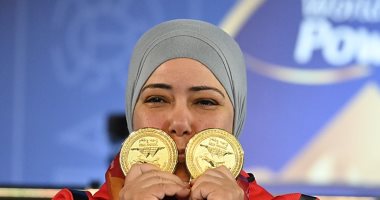 قصة صور .. فاطمة عمر الرباعة الذهبية فى رفع الأثقال 