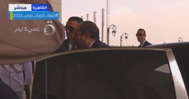 الرئيس السيسي يصل مقر إطلاق الملتقى والمعرض الدولى الأول للصناعة