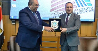 جامعة الإسكندرية تعقد ندوة "التغيرات المناخية والتحول الأخضر"