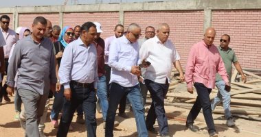 جولات لمسئولى الإسكان يتفقدون فيها مشروعات العاشر وبدر وحدائق العاصمة