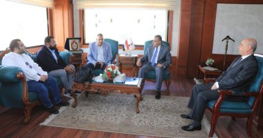 محافظ سوهاج يلتقي وفد كلية الهندسة جامعة عين شمس