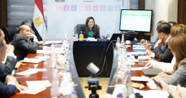 وزيرة التخطيط تتابع الموقف التنفيذى للمبادرة الوطنية للمشروعات الخضراء الذكية