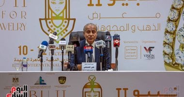 وزير التموين يطمئن المواطنين: جميع السلع متوفرة بكميات كبيرة