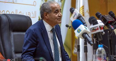 وزير التموين يقرر مد صرف الدقيق الحر للمخابز السياحية حتى نهاية العام الجارى