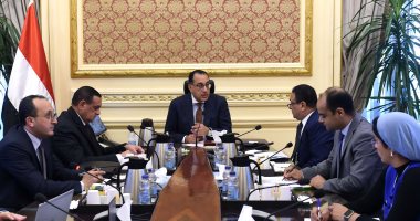 مدبولى يوجه بتقييم الشركات المتعاقد معها بمنظومة النظافة ببعض أحياء القاهرة