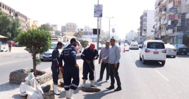 مياه البحر الأحمر تعلن الطوارئ وتجرى حملات لنظافة غرف تصريف الأمطار.. صور 