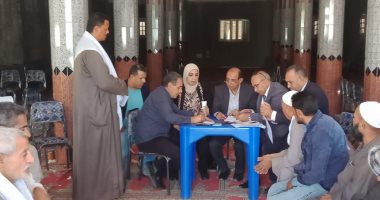 القوى العاملة تسلم إعانات الوفاة والإصابة لأسر العمالة غير المنتظمة ضحايا حادث البحيرة