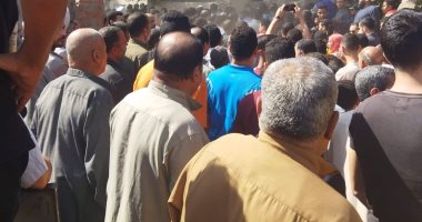 تشييع جنازة مدرس توفى أثناء طابور الصباح في مدرسة بالشرقية.. صور