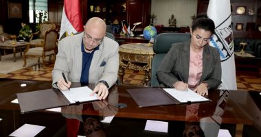 توقيع بروتوكول تعاون بين محافظة بني سويف وتنسيقية شباب الأحزاب.. صور