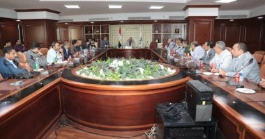 محافظ بني سويف يلتقى مراسلي الصحف والمواقع الإخبارية لمناقشة سبل التعاون