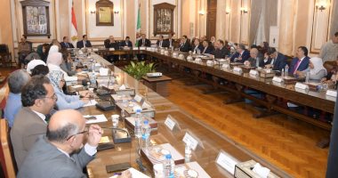 الخشت: تمويل الأبحاث ضمن المشروعات الذكية واختيار الجامعة للمشاركة بـCOP27