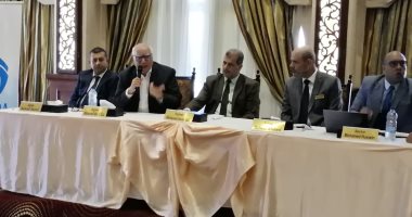 تفاصيل مشروع تنفيذ شبكات قرية حميدة فراج وتوابعها بالفيوم.. صور