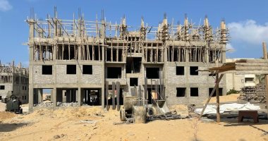 توسع فى مشروعات الإسكان بشمال سيناء.. إنشاء عمارات جديدة بأحياء الريسة الضاحية بالعريش بتكلفة 84 مليون جنيه.. تسليم وحدات سكنية بقرية قاطية ووحدات إسكان بدوى بوسط سيناء.. افتتاح القرية النموذجية بمركز نخل.. صور
