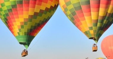 تحليق 35 رحلة بالون طائر فى سماء غرب الأقصر على متنها 700 سائح.. صور