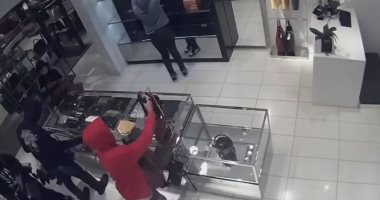 سرقة على الطريقة الهوليودية لمتجر أمريكى بقيمة 140 ألف دولار "فيديو"
