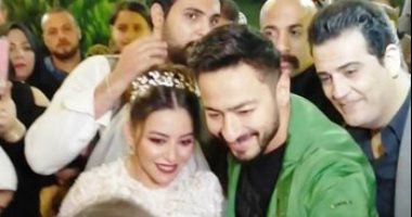 حمادة هلال يُحيي حفل زفاف إلهام عبد البديع ووليد سامي