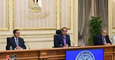 وزير التموين: ننتج 93 مليار رغيف عيش فى السنة