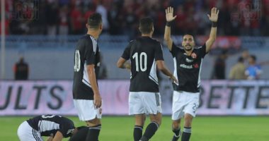الأهلي يتقدم على الداخلية 2 / 1 في الشوط الأول