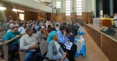 جلسة حوار مجتمعى لمؤسسة "حياة كريمة" فى الفيوم
