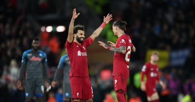 محمد صلاح يواصل الإبداع فى دوري أبطال أوروبا.. الفرعون يسجل فى شباك نابولي ويقود الريدز للفوز 2-0.. يحصد لقب نجم المباراة ويتصدر ترتيب هدافى البطولة.. ويعادل رقم الأسطورة جيرارد فى إنجاز تاريخى.. فيديو وصور