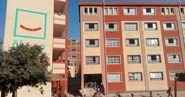 "حياة كريمة" تغير وجه الحياة فى قرية سمادون بأشمون بالمنوفية.. الانتهاء من مجمع خدمات وآخر زراعى وبناء وتطوير 6 مدراس لحل مشكلة الكثافة.. ومركز شباب وغاز طبيعى و42 شقة لمشروع سكن كريم للأسرة الأولى بالرعاية