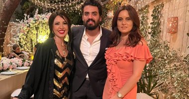 شاهد 5 صور من كواليس مسلسل "جروب العيلة" والعرض قريباً