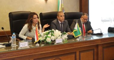 نائب محافظ الجيزة تتابع سير العمل بالمراكز التكنولوجية بالأحياء والمدن