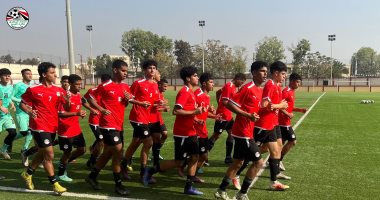 مران استشفائى لمنتخب الناشئين فى معسكر الجزائر.. صور 