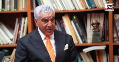زاهى حواس: كارتر متعجرف عامل المصريين بطريقة سيئة وسرق آثار توت عنخ آمون (فيديو)