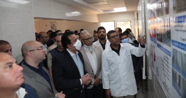 وزير الصحة ومحافظ بنى سويف يتفقدان أعمال تطوير مستشفى الصدر.. صور