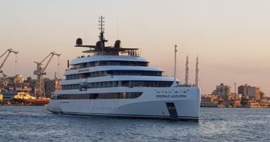 ميناء بورسعيد السياحى يستقبل اليخت "EMERAlD AZZURRA".. صور