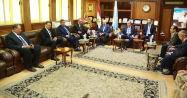 محافظ كفر الشيخ يستقبل المحافظين السابقين للمشاركة فى الاحتفال بالعيد القومى