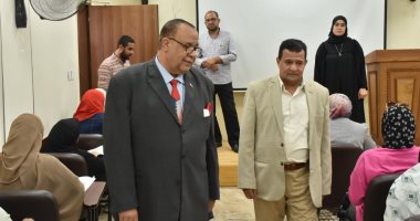 رئيس جامعة الأقصر يتابع سير امتحانات القبول بالدبلوم التربوى الخاص.. صور