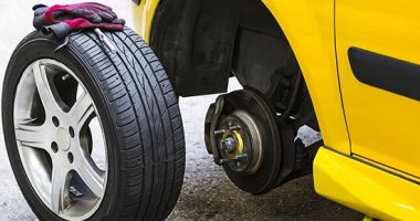 ماتستناش لما تتهلك.. خبير سيارات يوضح متي يجب تغير إطارات السيارة؟ 