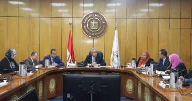 وزير القوى العاملة يوجه بتعديلات عاجلة على لوائح المركز القومى للسلامة والصحة المهنية 