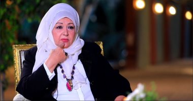 عفاف شعيب: والدى كان رافض التحاقى بالفن.. وأحمد زكى ومصطفى متولى دفعتى بالمعهد