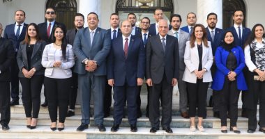 محافظ الجيزة يستقبل وفد تنسيقية شباب الأحزاب لمناقشة آليات الحوار الوطنى