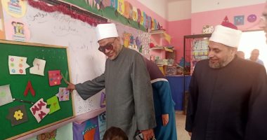 وكيل قطاع الأزهر يتفقد المعاهد بالعاشر من رمضان لمتابعة انتظام الدراسة 