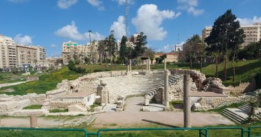 الإسكندرية مش بحر وبس.. تمتع بإجازة شتوية رائعة فى عروس البحر المتوسط.. طقس شتوى متميز ترسم فيه ريشة الطبيعة لوحة فنية بالبحر والسحاب.. زيارة المناطق الأثرية أبرزها قلعة قايتباى والمسرح الرومانى.. صور