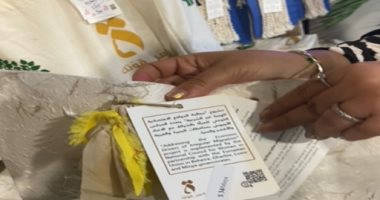 مايا مرسى: نشارك فى المنطقة الخضراء بمنتجات صديقة للبيئة.. 41 سيدة يعرضن 5 آلاف قطعة.. تصنيع أكياس من قش الأرز بجودة عالية.. والعائد لصالح نساء المحافظات التى تعانى من الهجرة غير الشرعية.. صور
