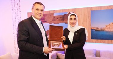 وزير السياحة يلتقى نظيرته البحرينية خلال مشاركته فى بورصة لندن الدولية 