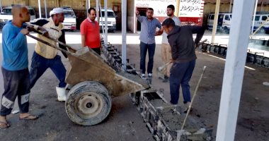 رئيس مدينة الأقصر يتفقد مشروع تطوير سوق الخضر والفاكهة وموقفى الحبيل والزينية.. صور