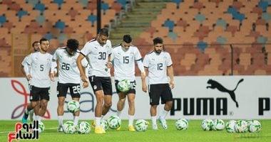 شاهد الأمطار الغزيرة تضرب ملعب جابر الأحمد خلال مران منتخب مصر بالكويت